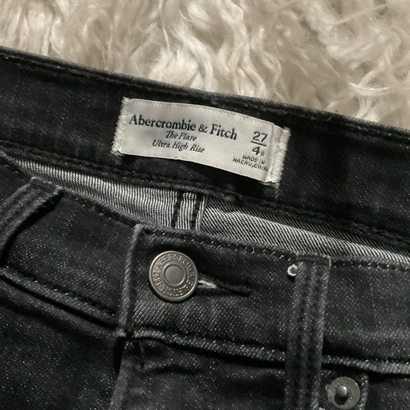 Abercrombie The Flare Ultra High Rise Jeans - Picture 2 of 4